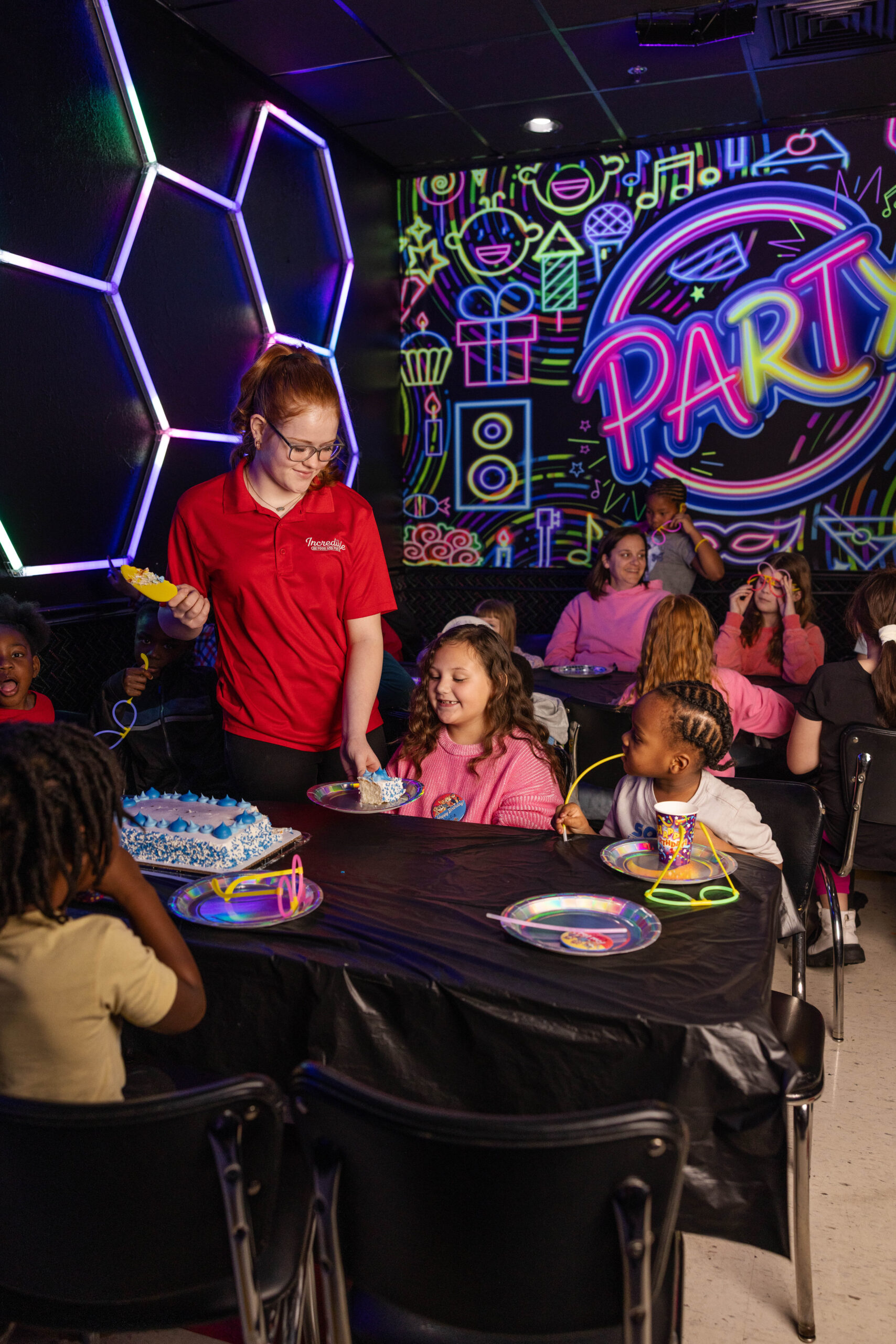 Kids celebrating a birthday party at Incredible Food & Fun