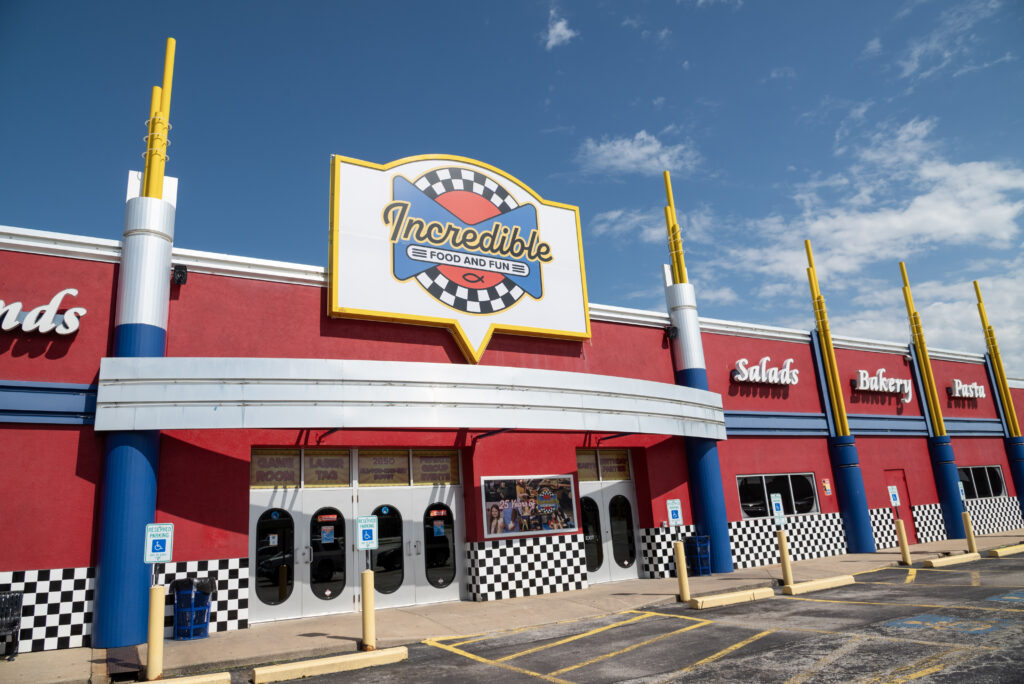 Incredible Food and Fun Springfield MO exterior building 25th anniversary location formerly Incredible Pizza Company